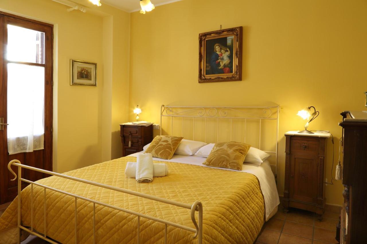 タオルミーナCasa Antico Borgo Cuseniアパートメント エクステリア 写真