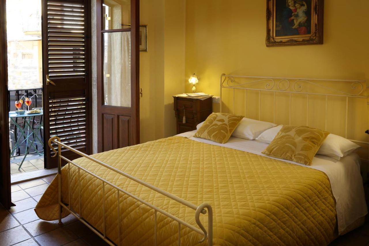 タオルミーナCasa Antico Borgo Cuseniアパートメント エクステリア 写真